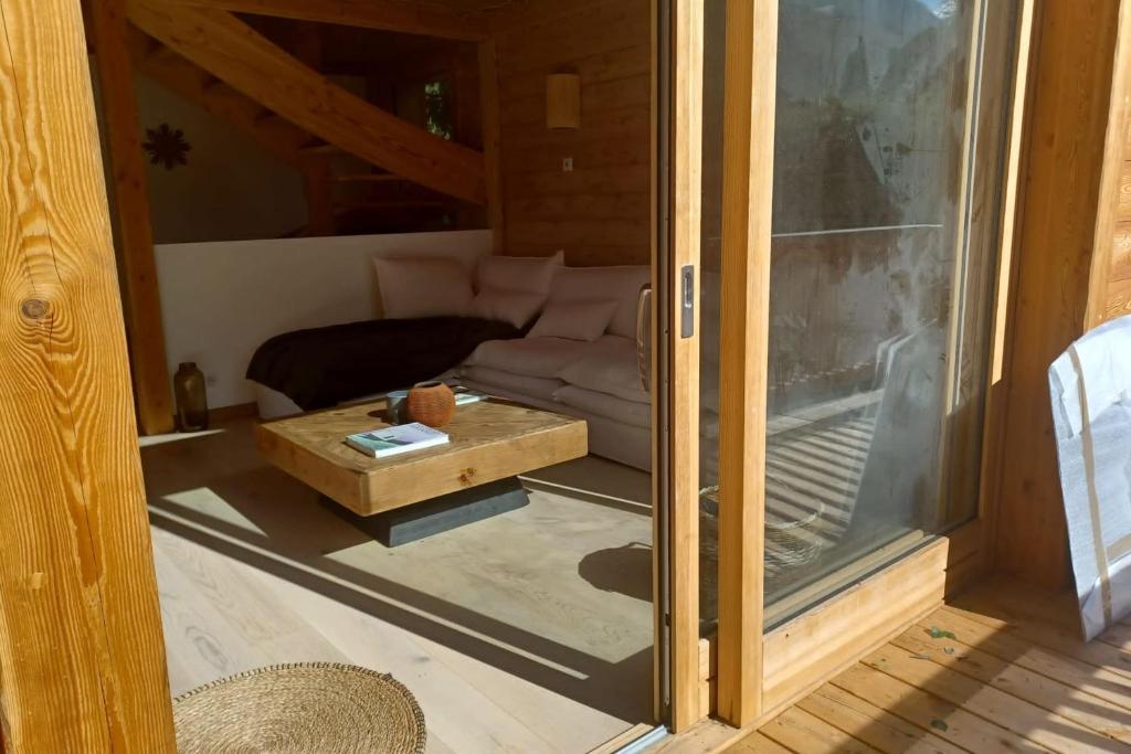 Chalet Mitoyen pour 8 avec BALCON et JARDIN chalet pied des pistes 17