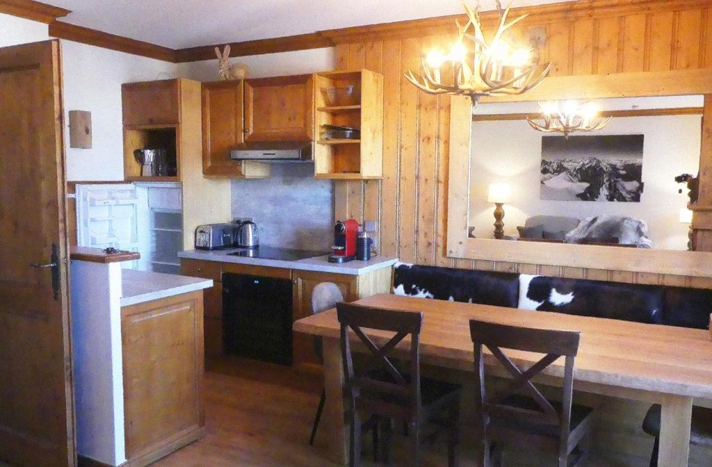 Chalet Mont Blanc Arc 1950 Ski in Ski out 2 bed duplex sleeps 8 appartement pied des pistes 2