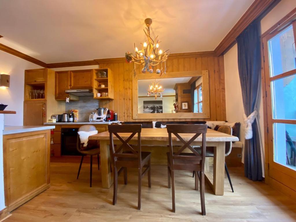 Chalet Mont Blanc Arc 1950 Ski in Ski out 2 bed duplex sleeps 8 appartement pied des pistes 3
