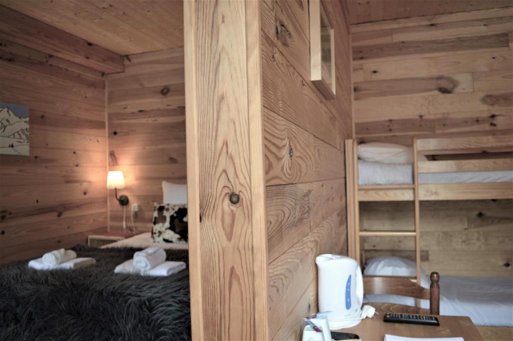 Chalet Saint Bernard hotel pied des pistes 11