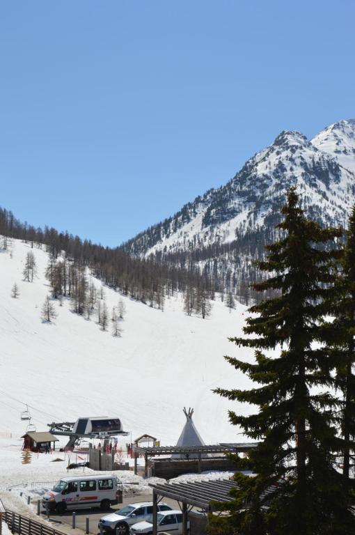 Chalet Saint Bernard hotel pied des pistes 19