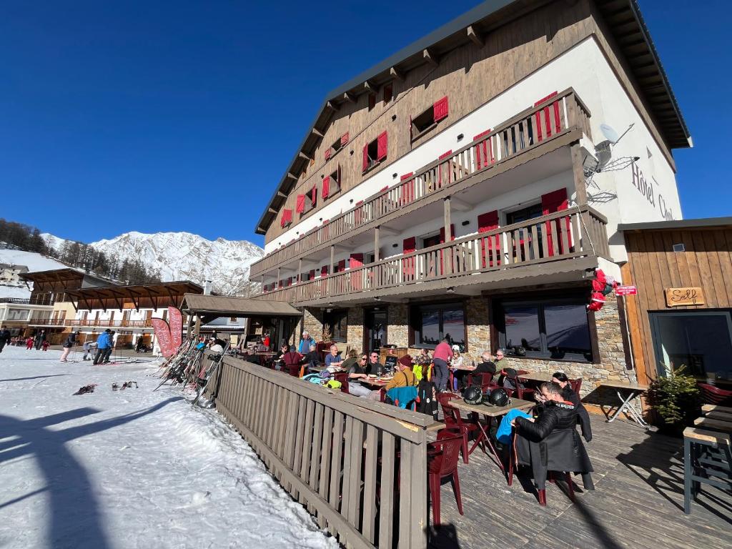 Chalet Sainte Anne hotel pied des pistes 3