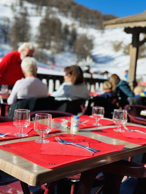 Chalet Sainte Anne hotel pied des pistes 8