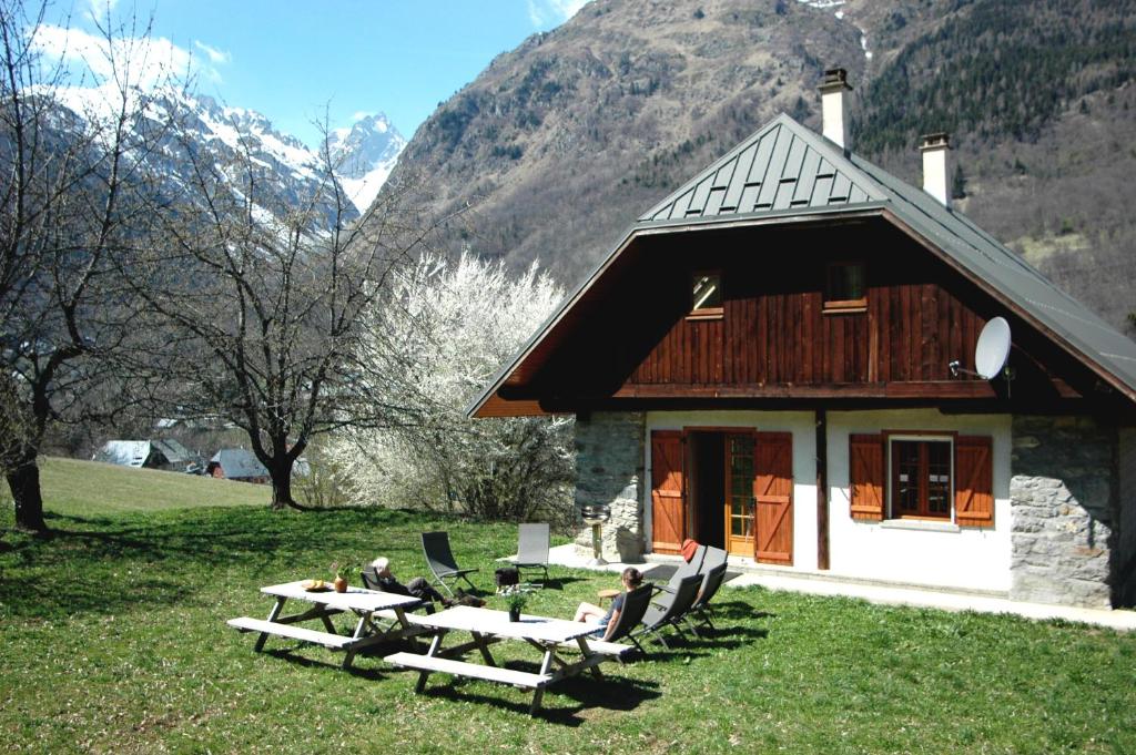 Chalet Savoiage chalet pied des pistes 6