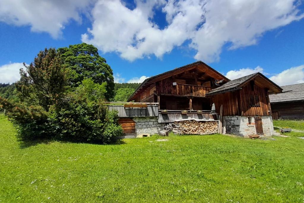 Chalet at the foot of the Nordic domain chalet pied des pistes 10