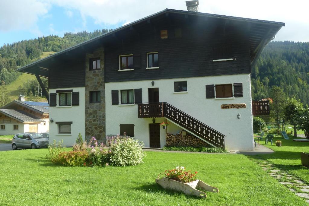 Chalet les Arcosses appartement pied des pistes 4