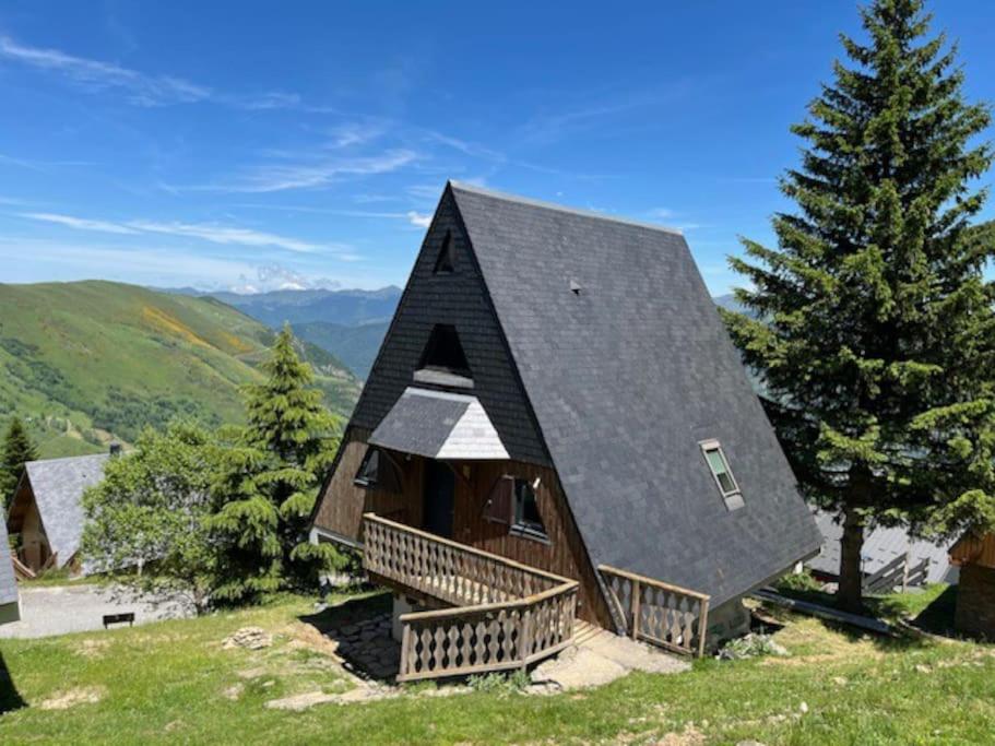Chalet moderne classe 4 etoiles a St Lary En altitude 100m des pistes chalet pied des pistes 5