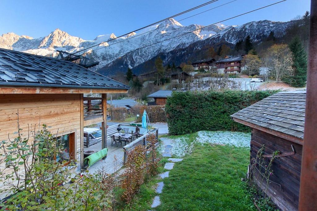 Chalet of the 5 Chardons ski in ski out chalet pied des pistes 10