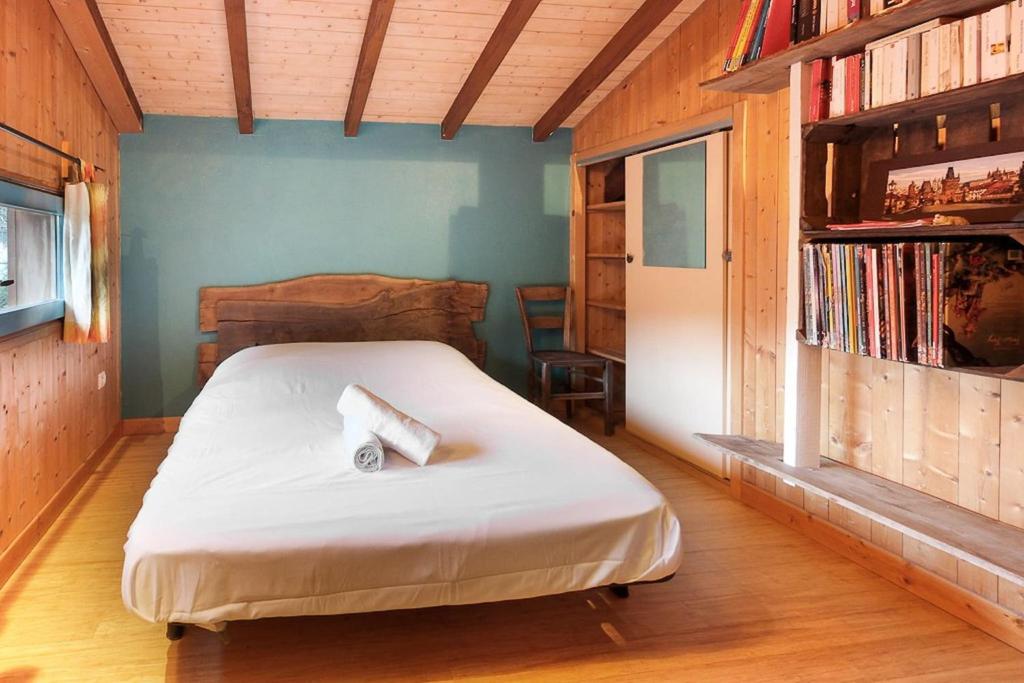 Chalet of the 5 Chardons ski in ski out chalet pied des pistes 18
