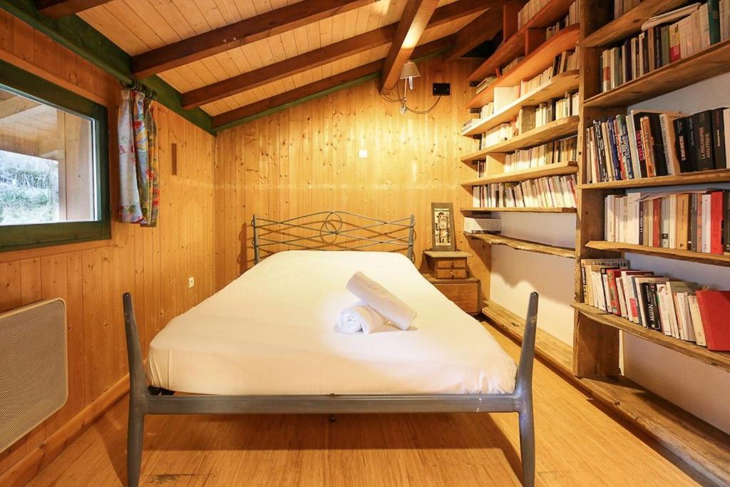 Chalet of the 5 Chardons ski in ski out chalet pied des pistes 4