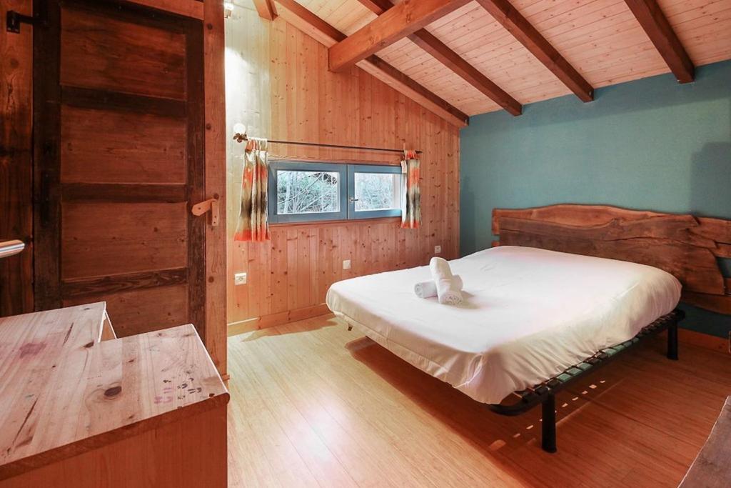 Chalet of the 5 Chardons ski in ski out chalet pied des pistes 6