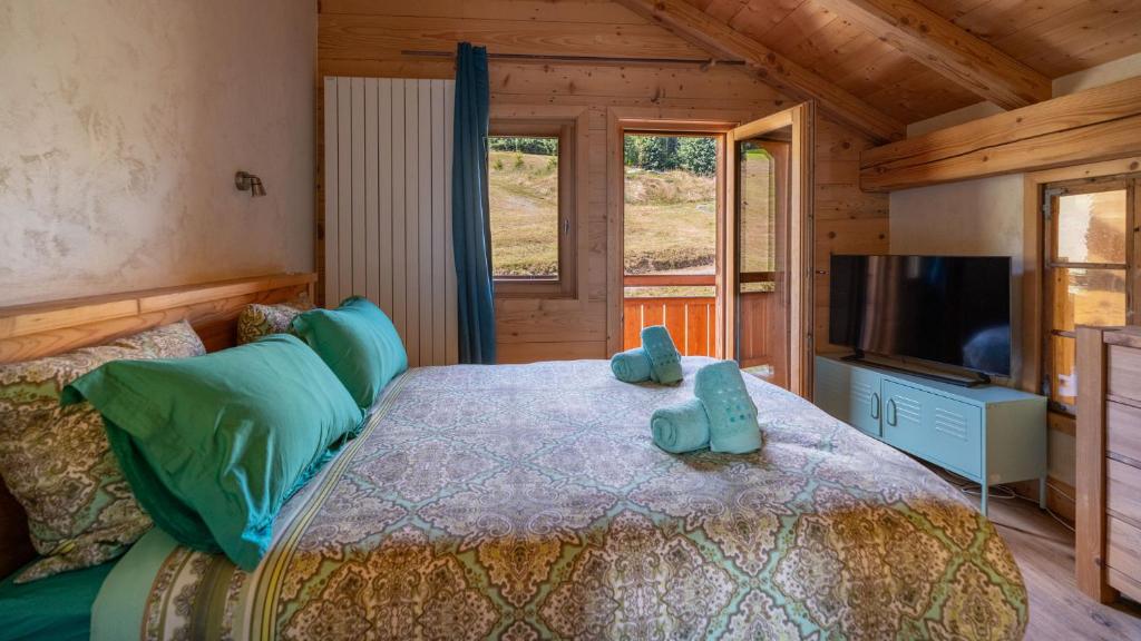Chalet sur les pistes aux Communailles face au Mont BIanc chalet pied des pistes 1
