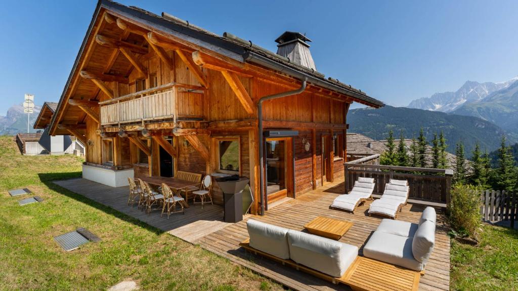 Chalet sur les pistes aux Communailles face au Mont BIanc chalet pied des pistes 5