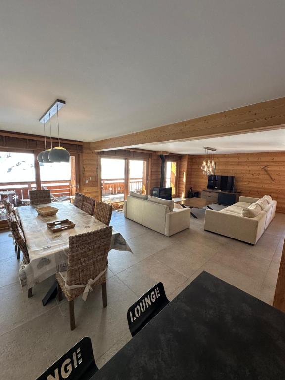 Chalet. Les Fermes de Vars appartement pied des pistes 4