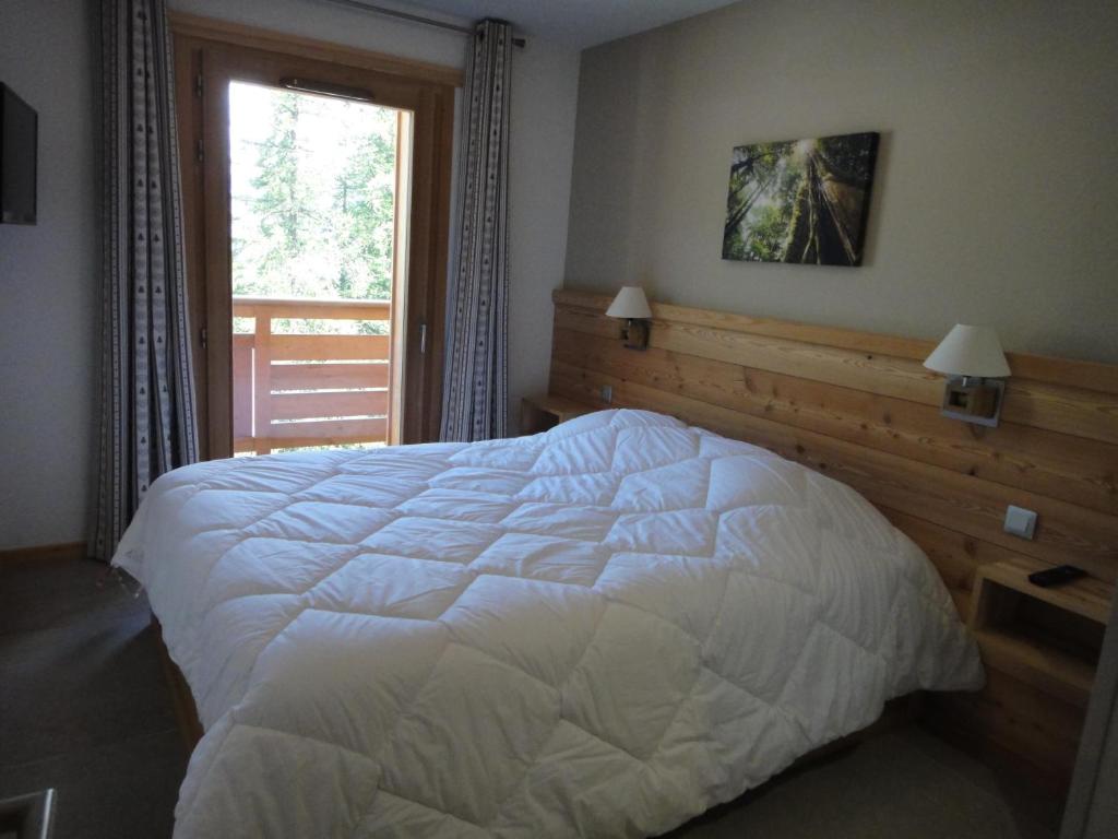 Chalet. Les Fermes de Vars appartement pied des pistes 6
