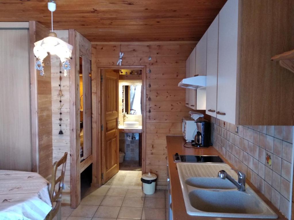 ChaletauxOrres au pied des pistes et skis aux pieds chalet pied des pistes 1