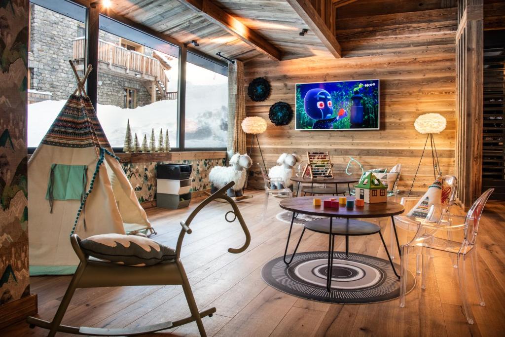 Chalets Izia Village Montana appartement pied des pistes 13