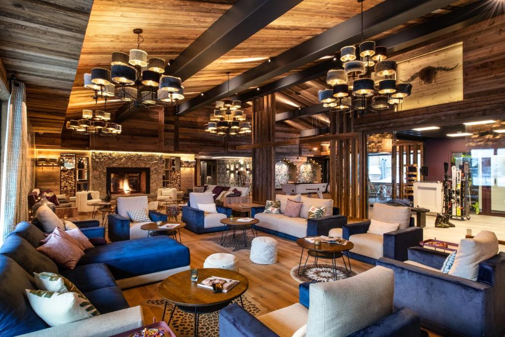 Chalets Izia Village Montana appartement pied des pistes 9