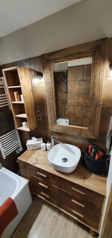 Charmant 2 pieces renove coeur station ISOLA 2000 appartement pied des pistes 11