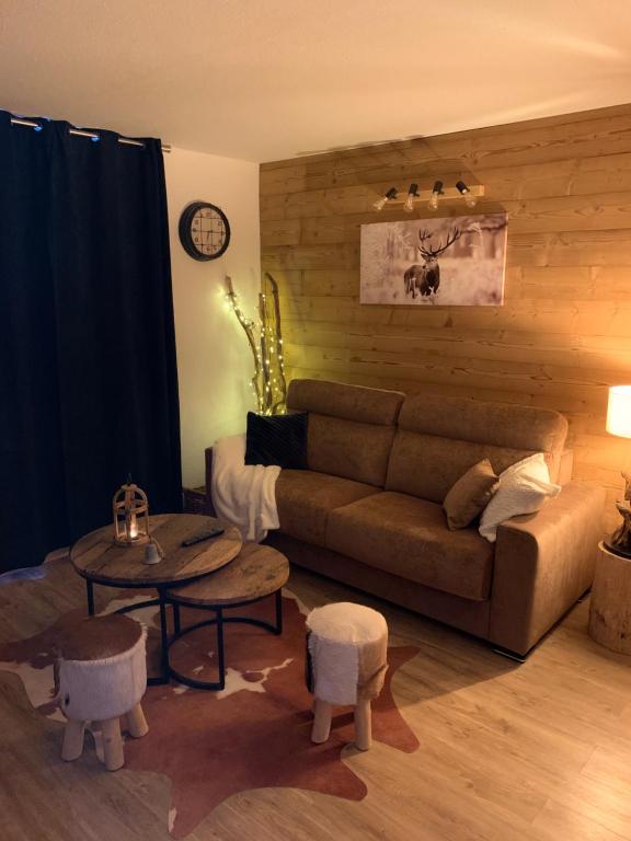 Charmant 2 pieces renove coeur station ISOLA 2000 appartement pied des pistes 9