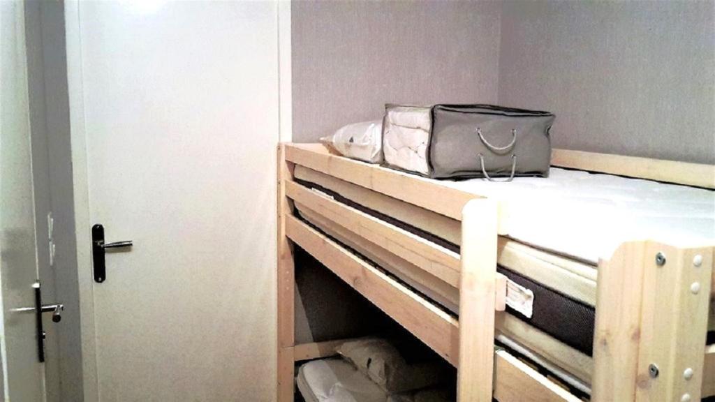 Charmant T2 hypercentre calme terrasse parking appartement pied des pistes 10