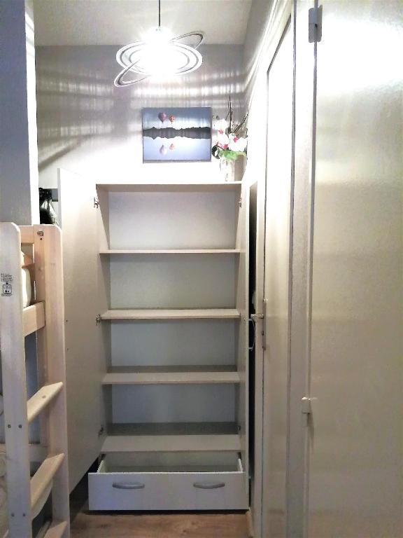 Charmant T2 hypercentre calme terrasse parking appartement pied des pistes 13