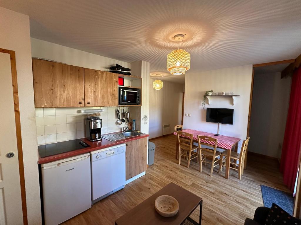 Charmant appartement confortable pour 6 personnes 40m2 pied pistes wifi parking appartement pied des pistes 3