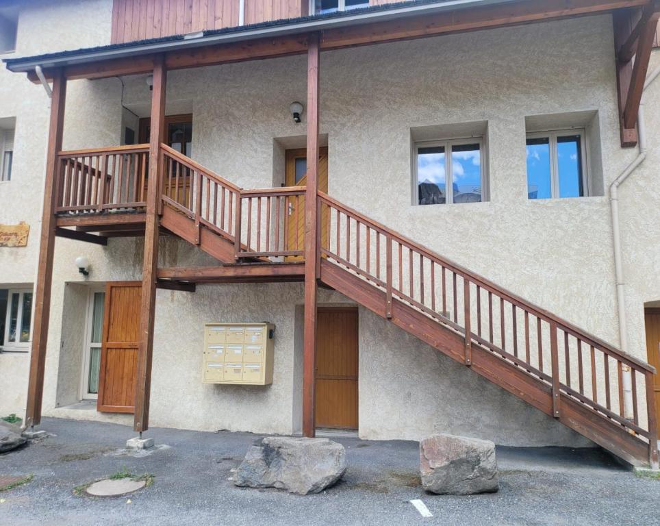 Charmant duplex pied de pistes Briancon appartement pied des pistes 8