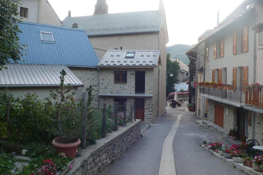 Chez Jean Pierre Room 1pers in a 17th century house n 6 gite pied des pistes 2
