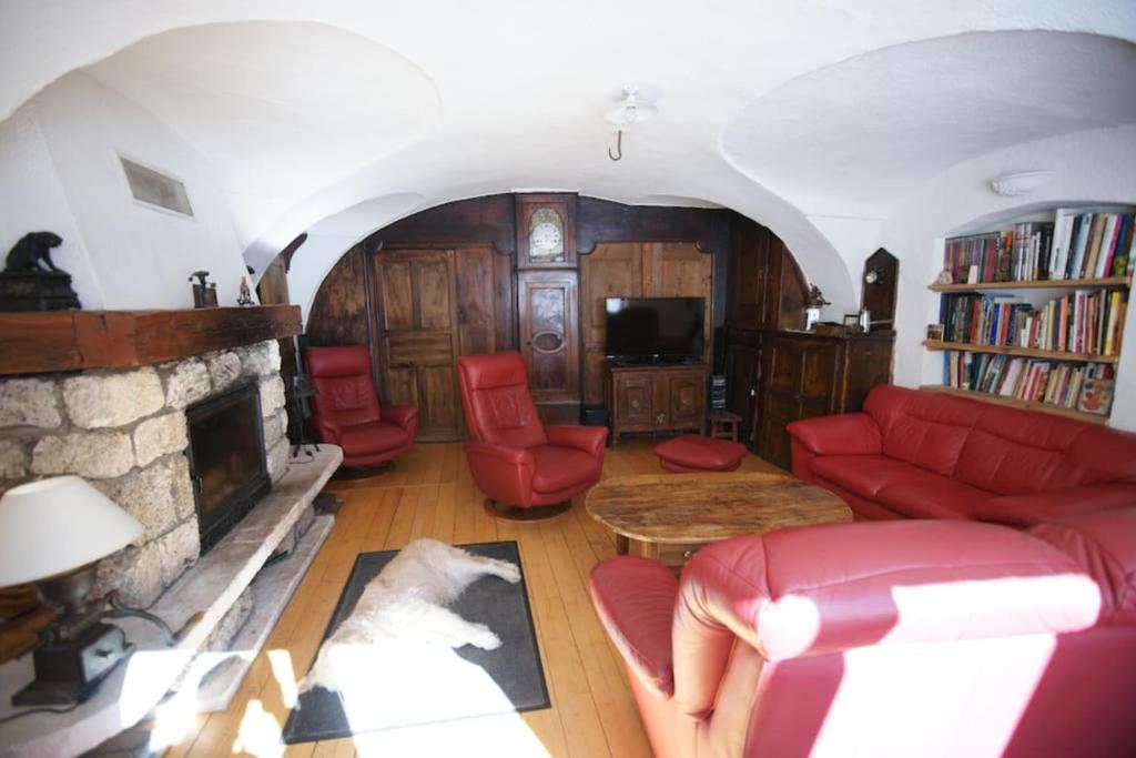 Chez Jean Pierre Room 1pers in a 17th century house n 6 gite pied des pistes 3