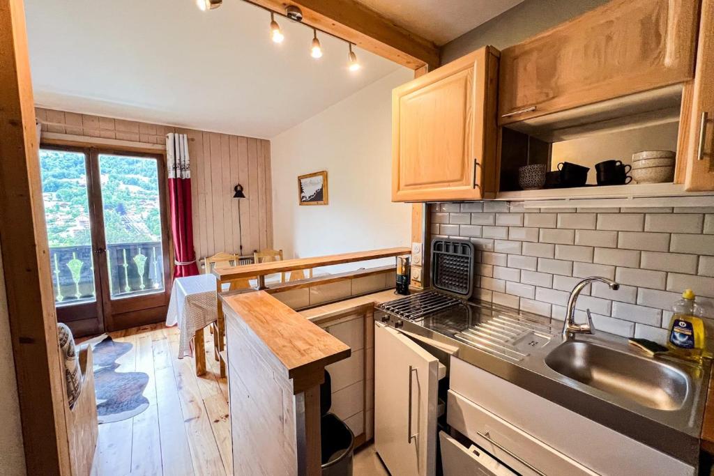 Comfortable studio with pool and view appartement pied des pistes 4