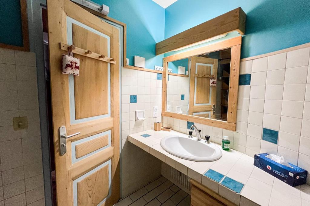 Comfortable studio with pool and view appartement pied des pistes 8