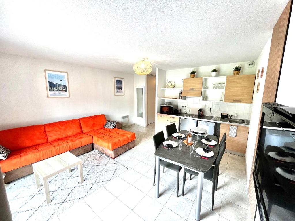 Confort Moderne a Valberg Terrasse avec Vue Panoramique 100 m des Pistes appartement pied des pistes 2