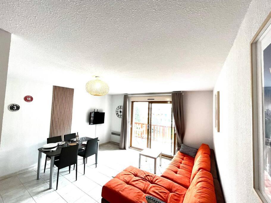 Confort Moderne a Valberg Terrasse avec Vue Panoramique 100 m des Pistes appartement pied des pistes 4
