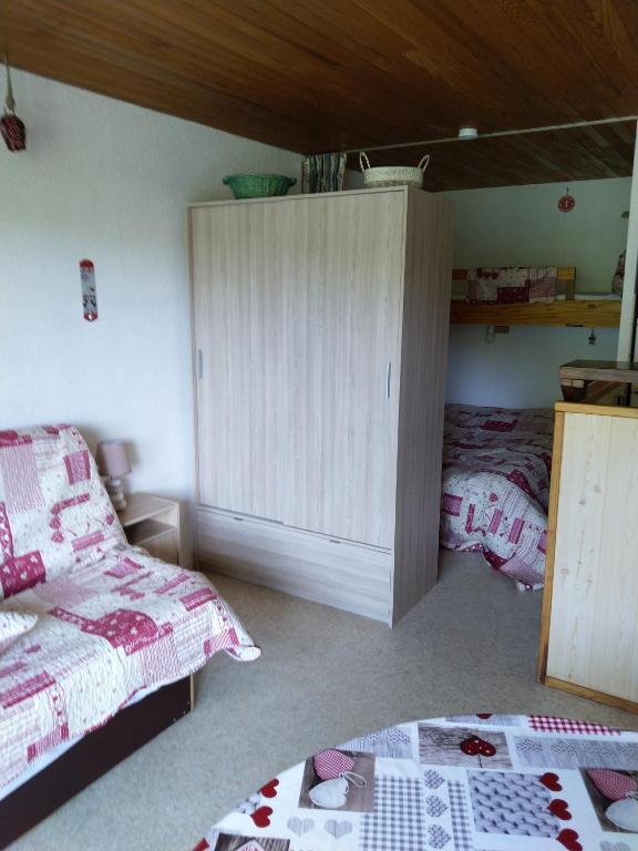 Corbier centre Vostok 32m2 balcon Sud vue pistes Classe Tourisme appartement pied des pistes 13