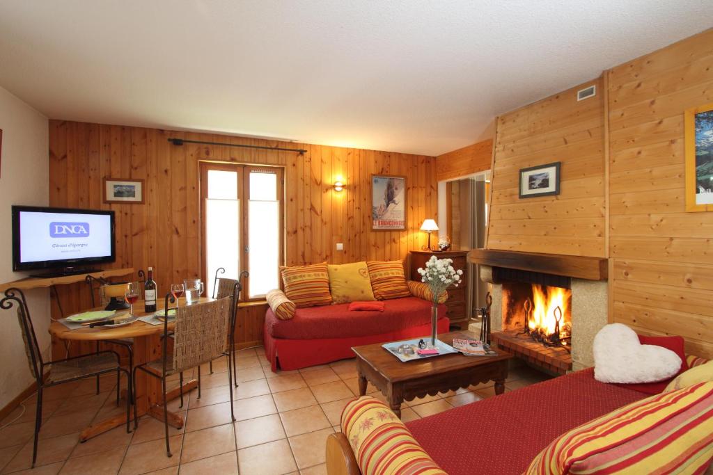 Cosy AppartHotel Panoramic Village La Grave hotel pied des pistes 7