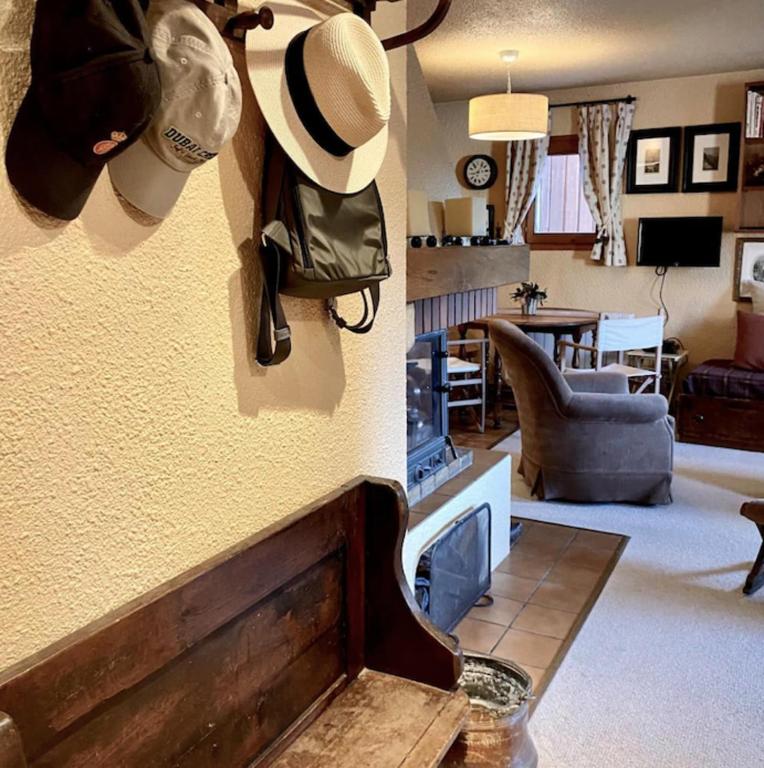 Cosy Apt For 4 In Courchevel appartement pied des pistes 11