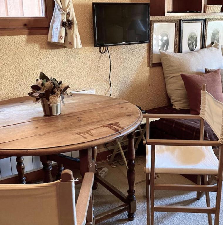 Cosy Apt For 4 In Courchevel appartement pied des pistes 15