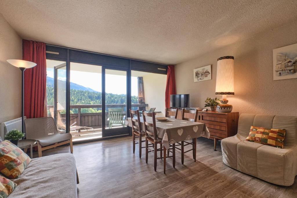 Cosy and nice view on mountains appartement pied des pistes 7