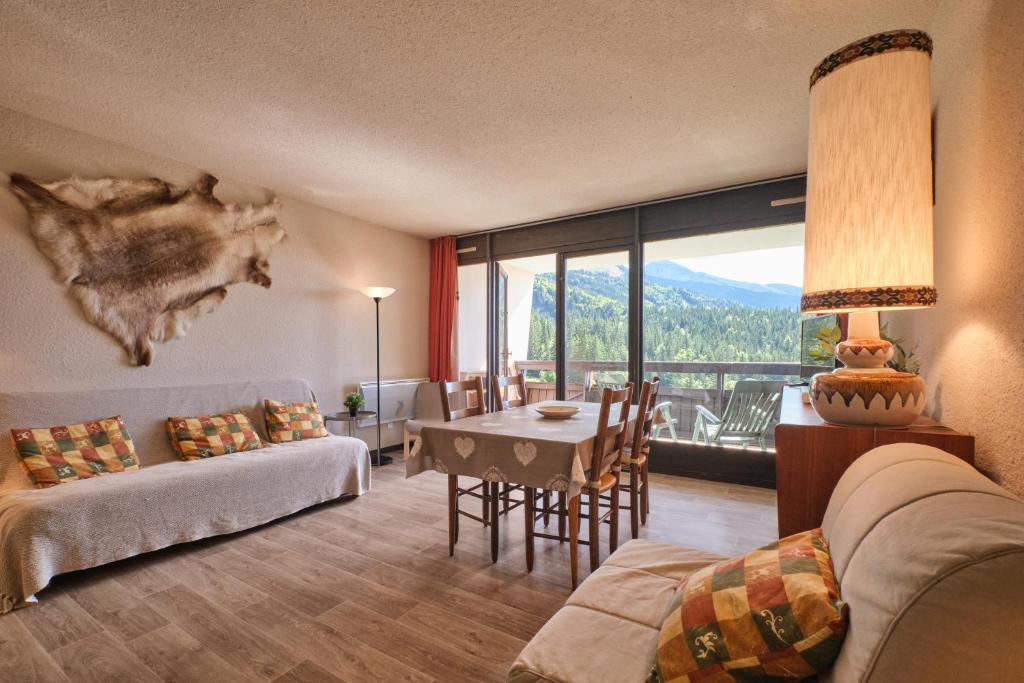 Cosy and nice view on mountains appartement pied des pistes