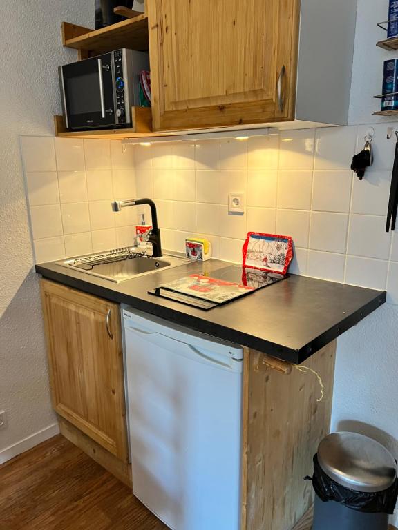 Cosy central Studio with a view balcony 20m2 4ppl appartement pied des pistes 12