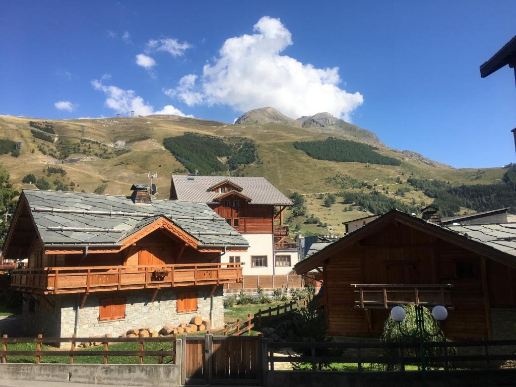 Cosy central Studio with a view balcony 20m2 4ppl appartement pied des pistes 17