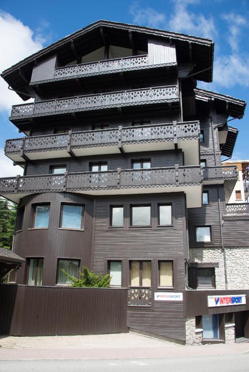 Courchevel 1550 – VERITABLE SKI AUX PIEDS – APPARTEMENT LES TOVETS T2 – 47m2 – 4P appartement pied des pistes 12