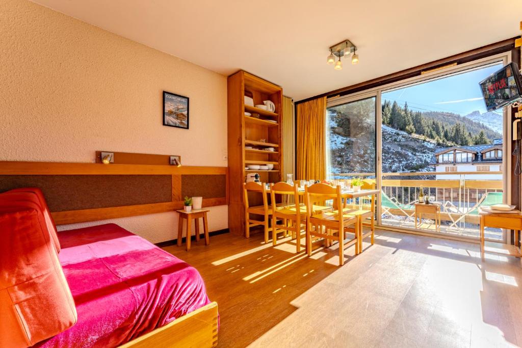 Courchevel 1650 Ski In Out Exceptional Apartments with Panoramic Views hotel pied des pistes 1