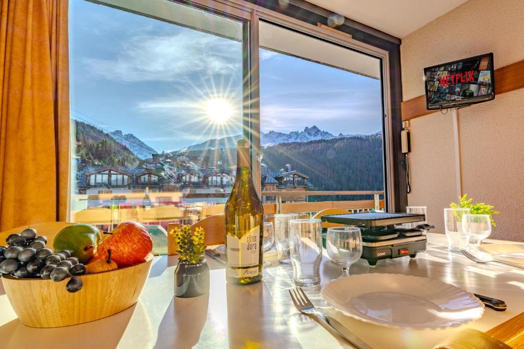 Courchevel 1650 Ski In Out Exceptional Apartments with Panoramic Views hotel pied des pistes 18