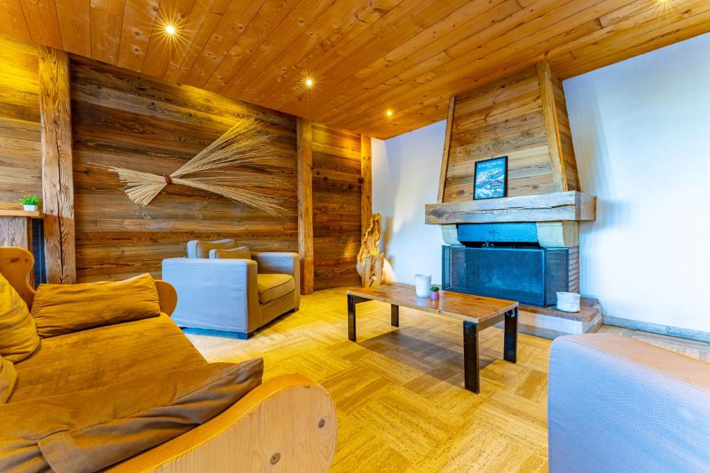 Courchevel 1650 Ski In Out Exceptional Apartments with Panoramic Views hotel pied des pistes 4