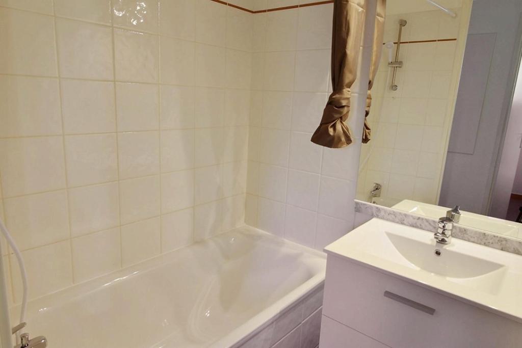 Cozy 6 person apartment with balcony appartement pied des pistes 4