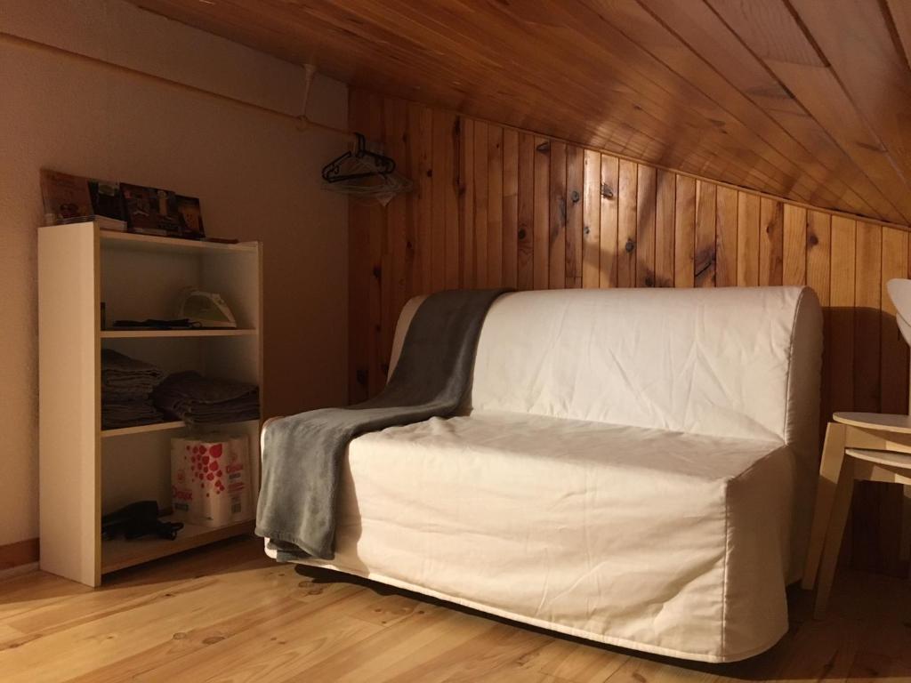 Duplex Apartment Right At The Ski Lift Tracks appartement pied des pistes 13