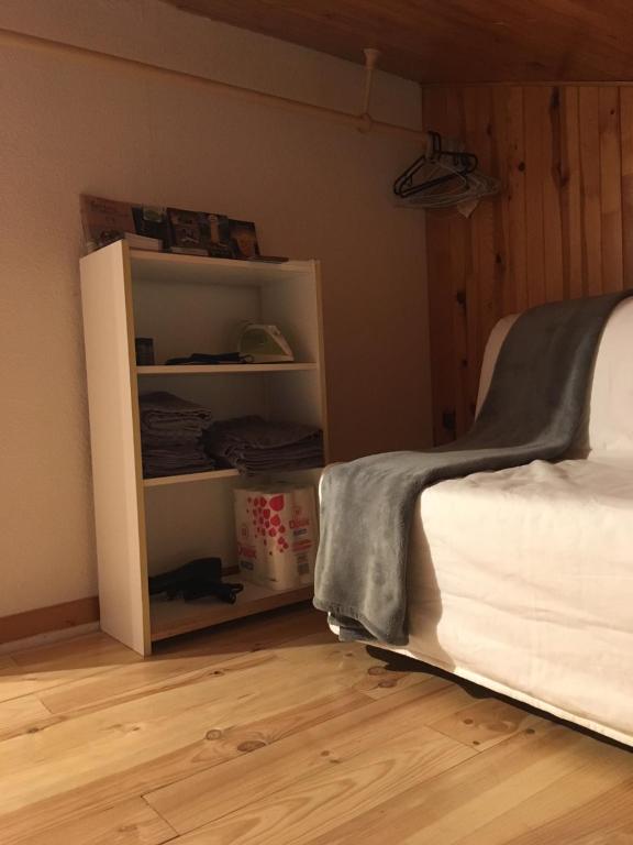 Duplex Apartment Right At The Ski Lift Tracks appartement pied des pistes 14