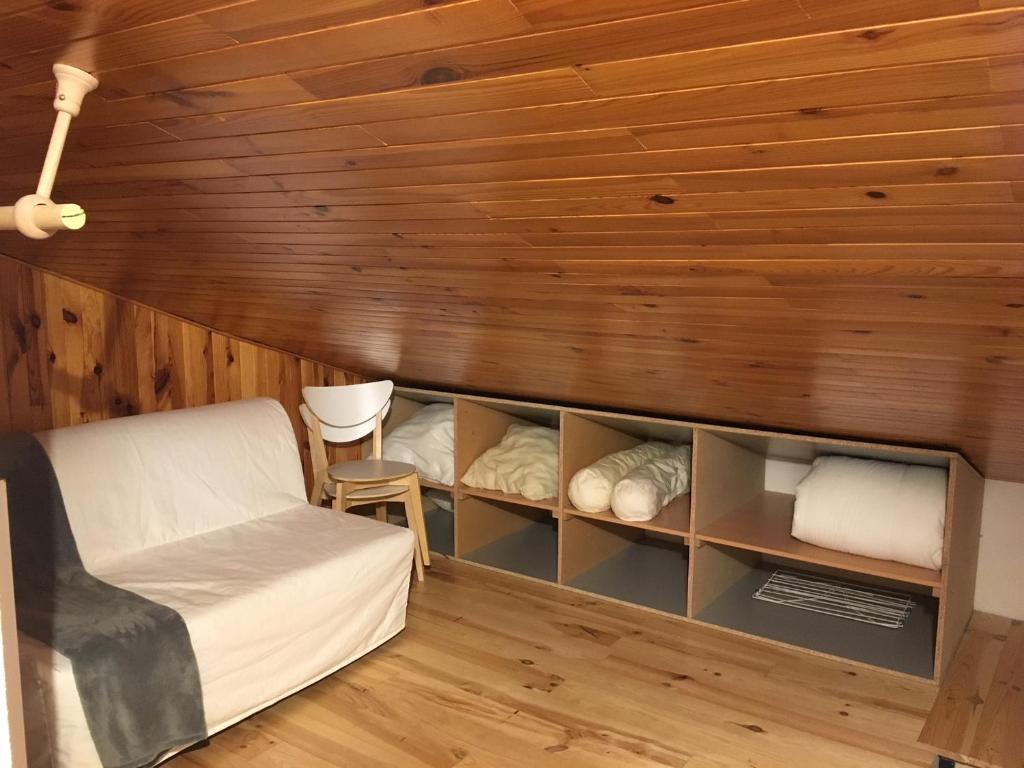 Duplex Apartment Right At The Ski Lift Tracks appartement pied des pistes 15